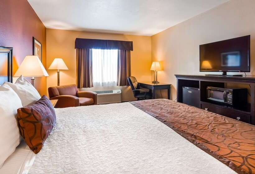 בית מלון כפרי Best Western Plus Corning Inn