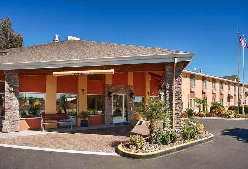 בית מלון כפרי Best Western Plus Corning Inn