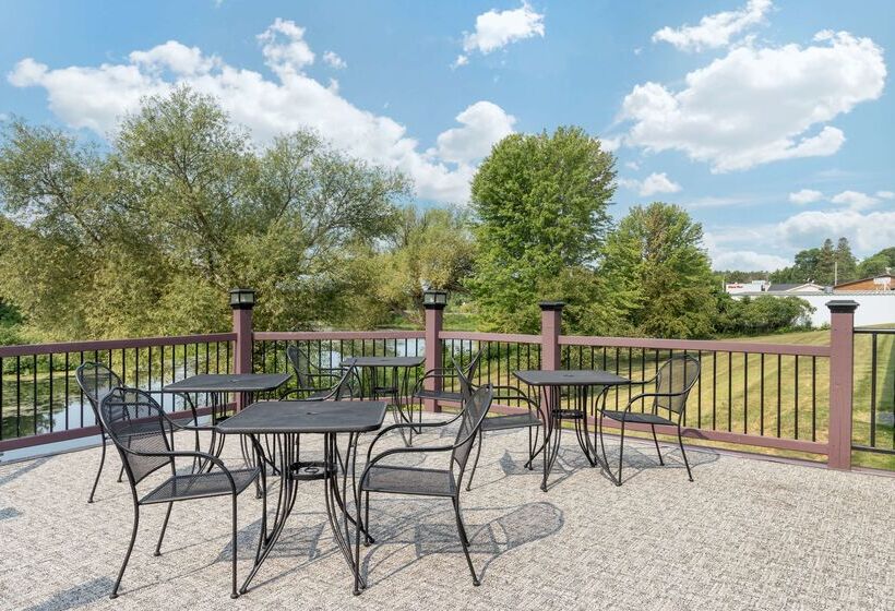 فندق Best Western Spooner Riverplace