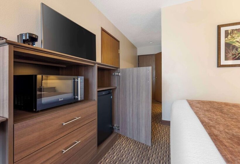 فندق Best Western Spooner Riverplace