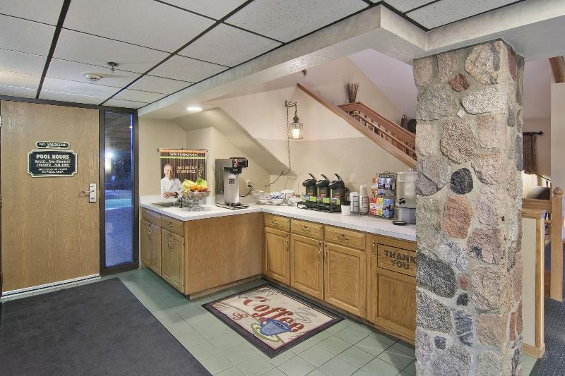 Boarders Inn & Suites By Cobblestone Hotels   Faribault