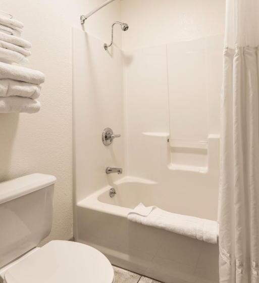 فندق Brookwood Inn Branson