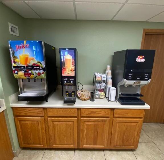 فندق Brookwood Inn Branson