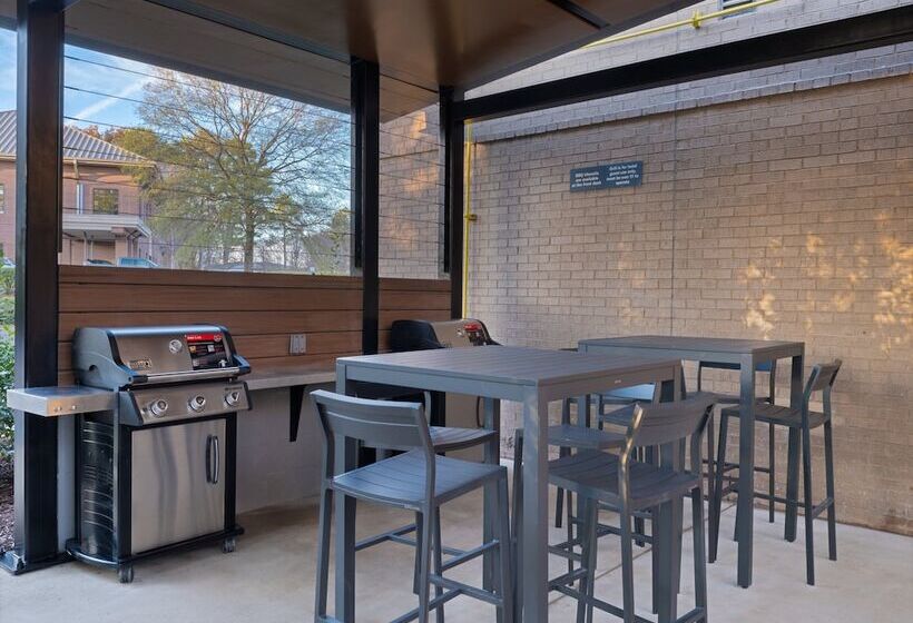 Отель Candlewood Suites Birmingham Inverness, An Ihg