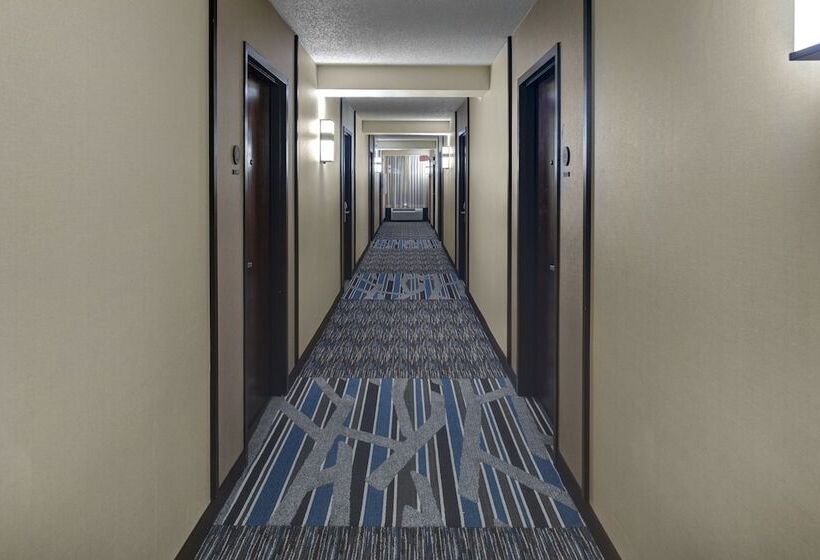 Отель Candlewood Suites Birmingham Inverness, An Ihg