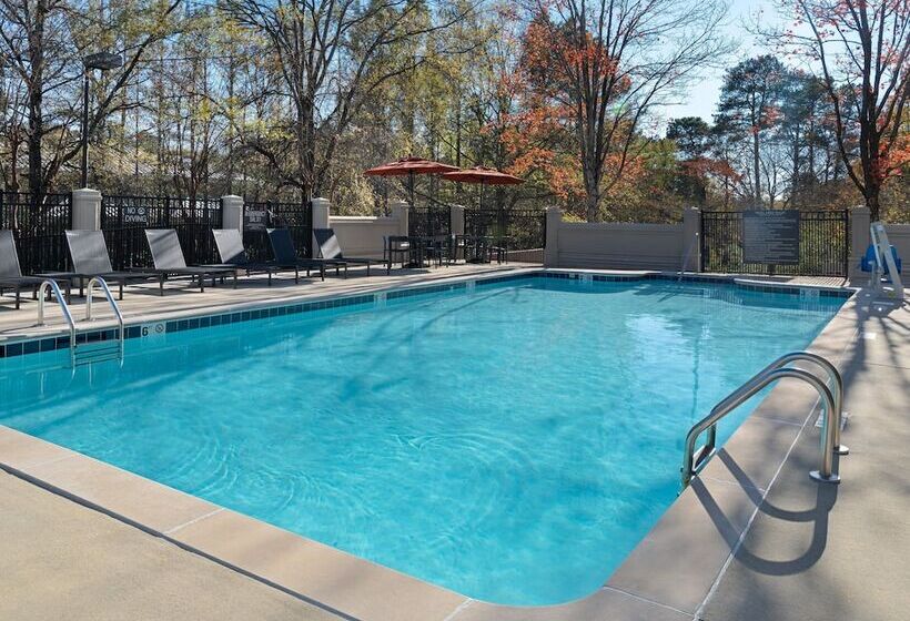 Отель Candlewood Suites Birmingham Inverness, An Ihg