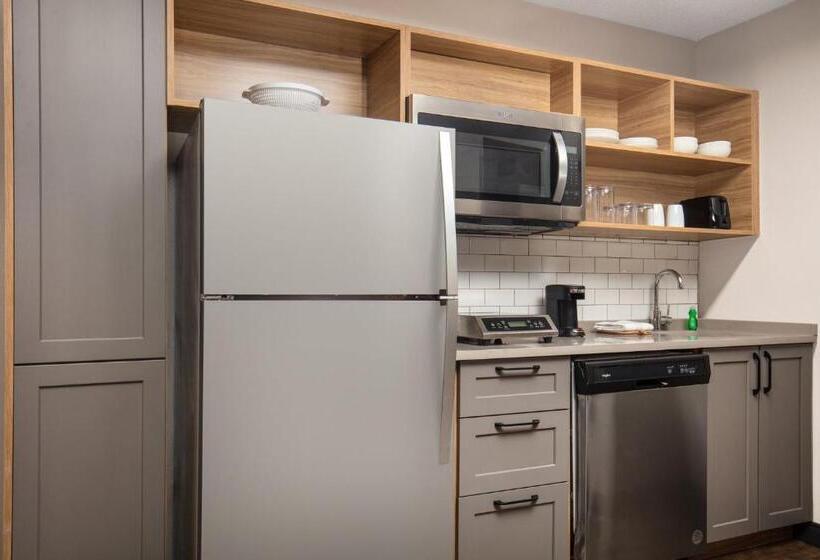 Отель Candlewood Suites Birmingham Inverness, An Ihg