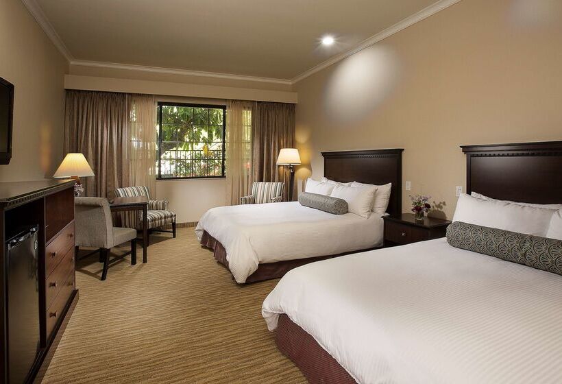 호텔 Coast Burbank