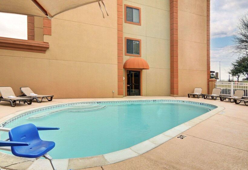 ホテル Spark By Hilton Grapevine Dfw North