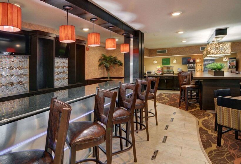 ホテル Spark By Hilton Grapevine Dfw North