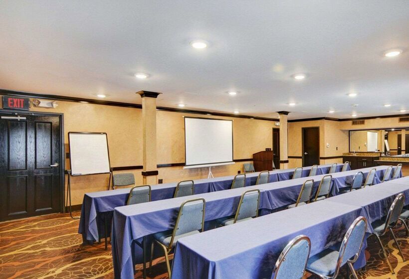 ホテル Spark By Hilton Grapevine Dfw North