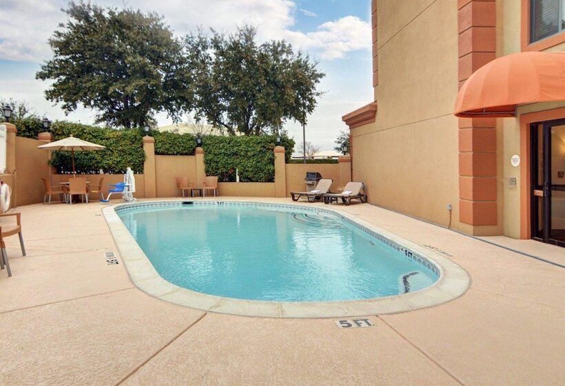 ホテル Spark By Hilton Grapevine Dfw North