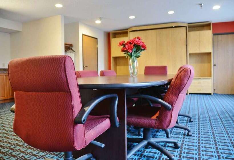 فندق Country Hearth Inn & Suites Kenton