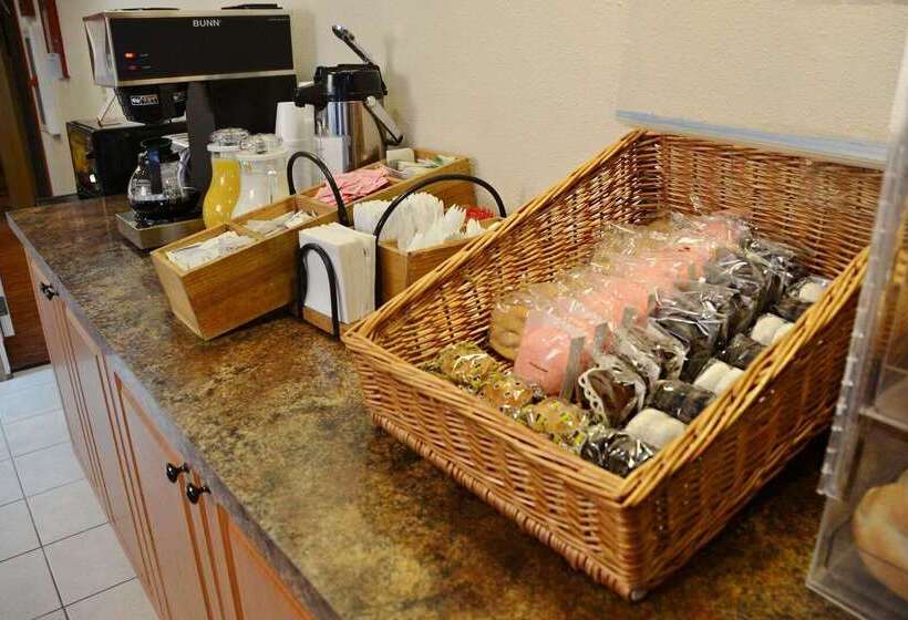 فندق Country Hearth Inn & Suites Kenton