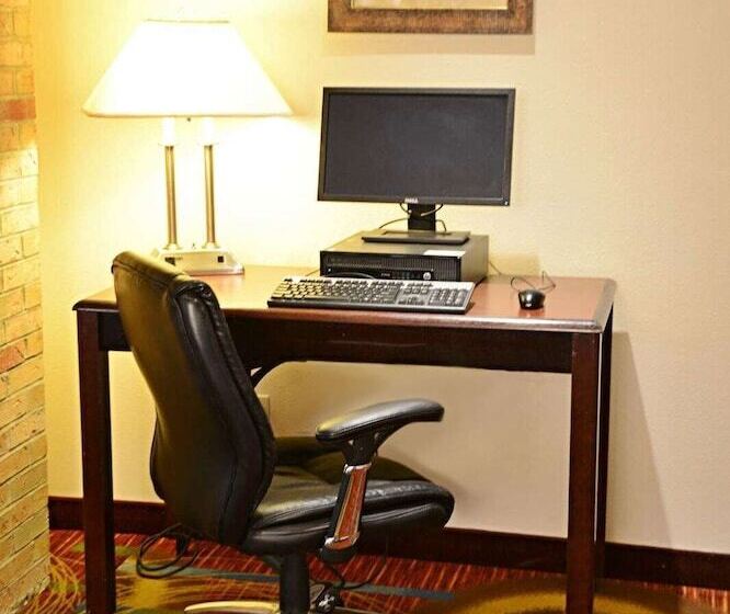 فندق Country Hearth Inn & Suites Kenton