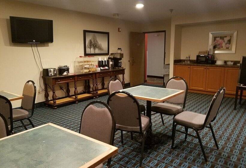 فندق Country Hearth Inn & Suites Kenton