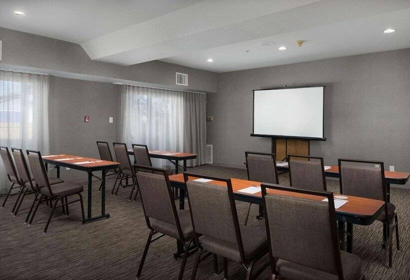 ホテル Country Inn & Suites By Radisson, Portland International Airport, Or