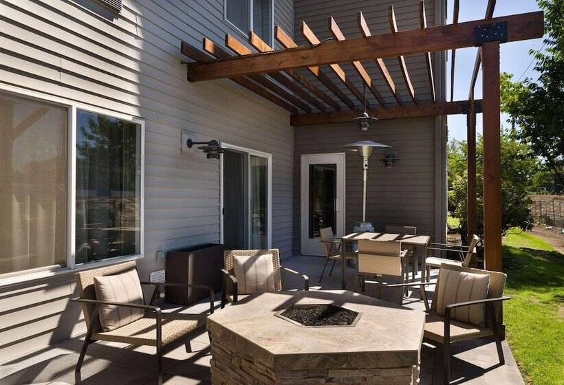 ホテル Country Inn & Suites By Radisson, Portland International Airport, Or