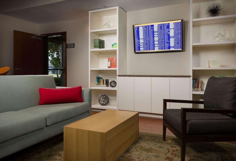 ホテル Country Inn & Suites By Radisson, Portland International Airport, Or