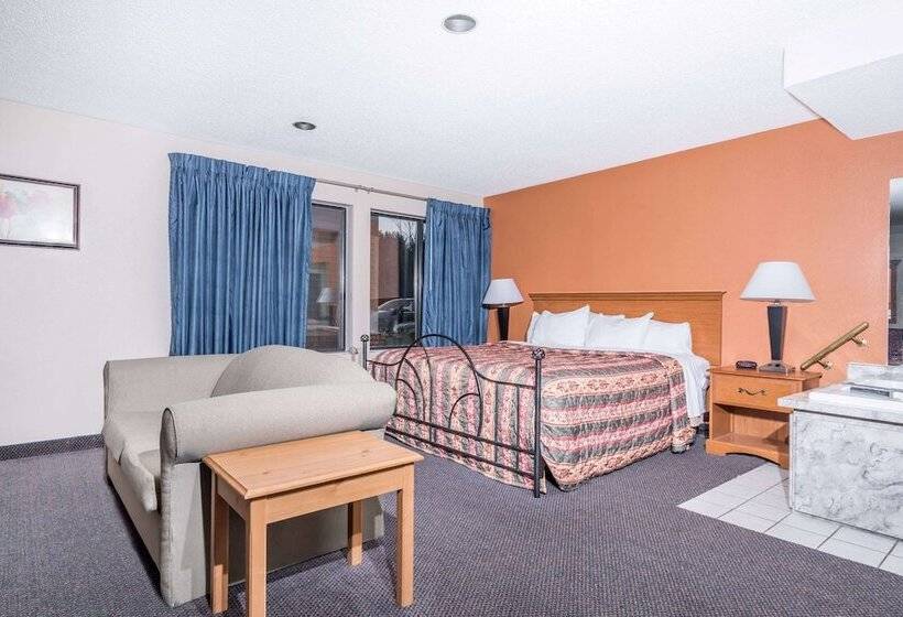 فندق Days Inn By Wyndham Black River Falls   Access To Atv Trail