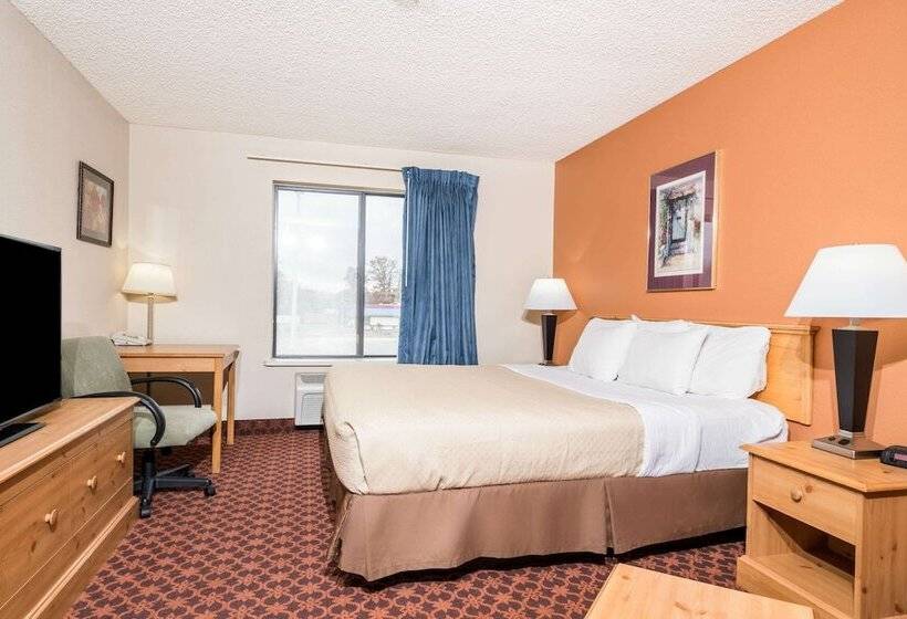 فندق Days Inn By Wyndham Black River Falls   Access To Atv Trail