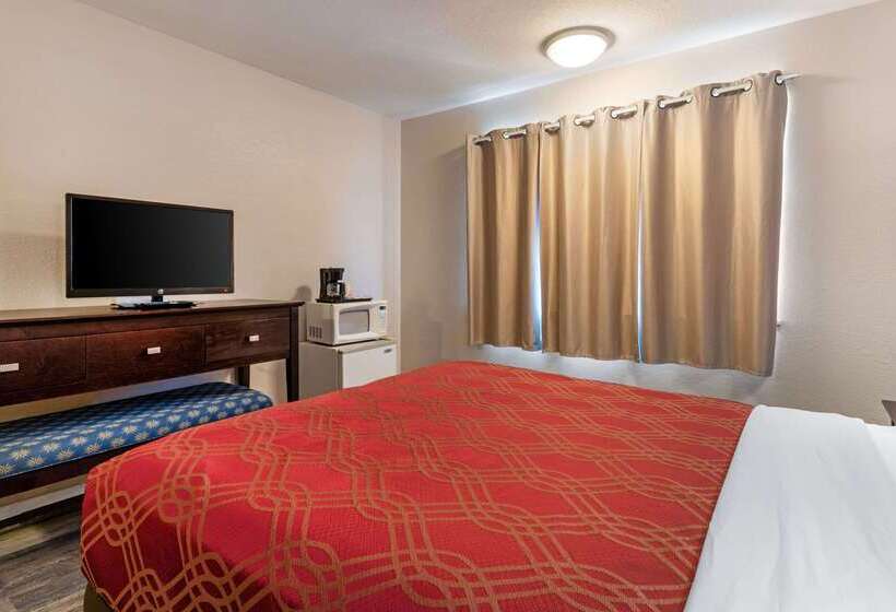 فندق Bay Breeze Inn