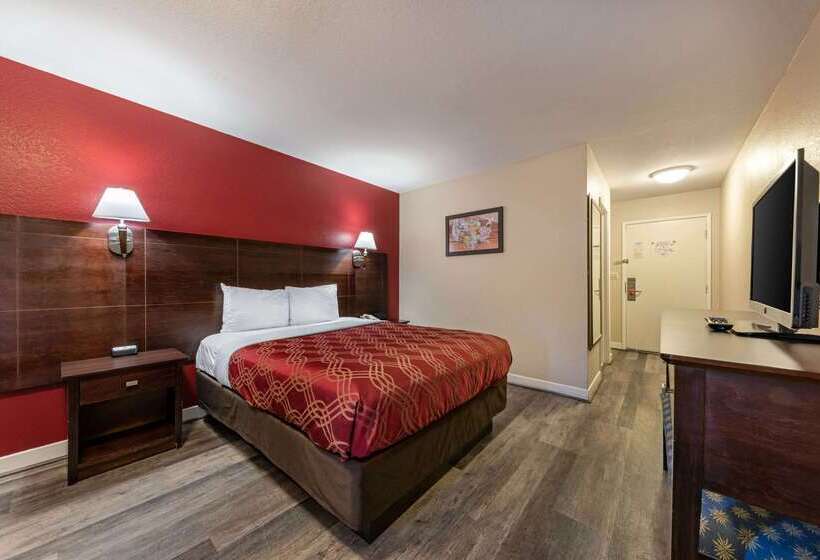 فندق Bay Breeze Inn