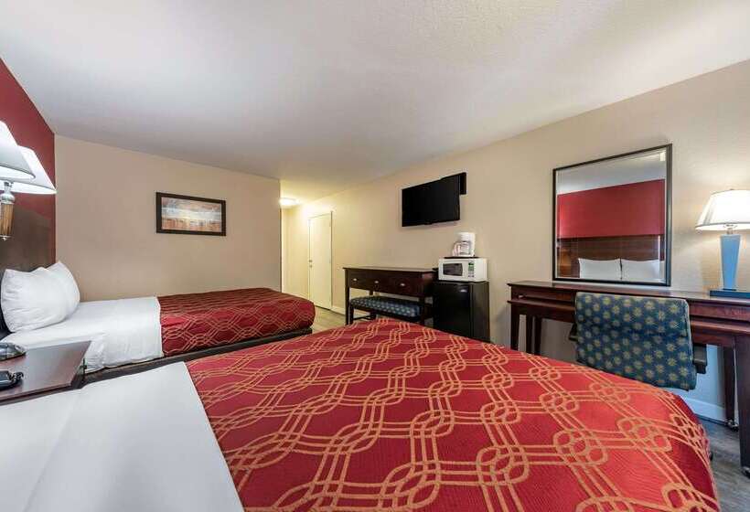 فندق Bay Breeze Inn