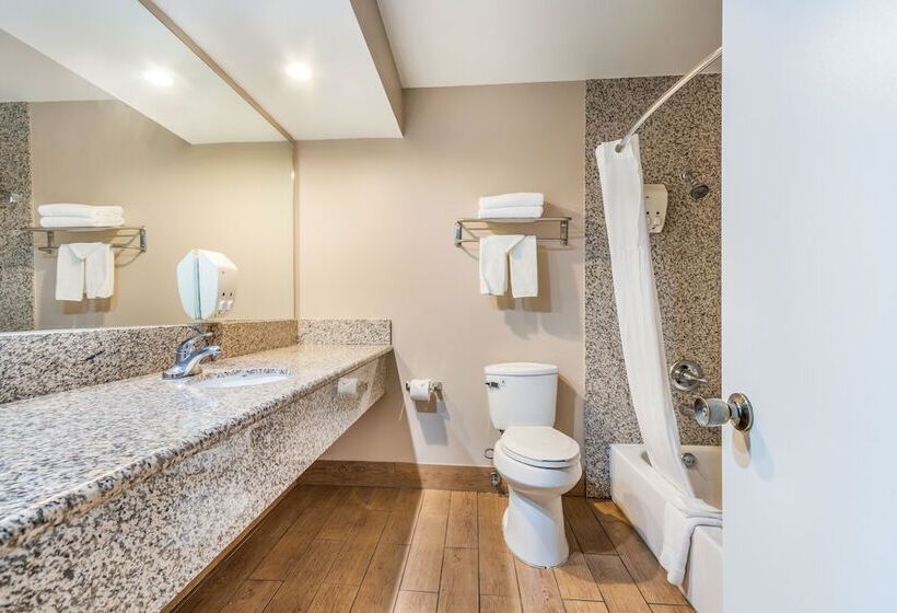 Отель Hacienda At Ontario Ranch