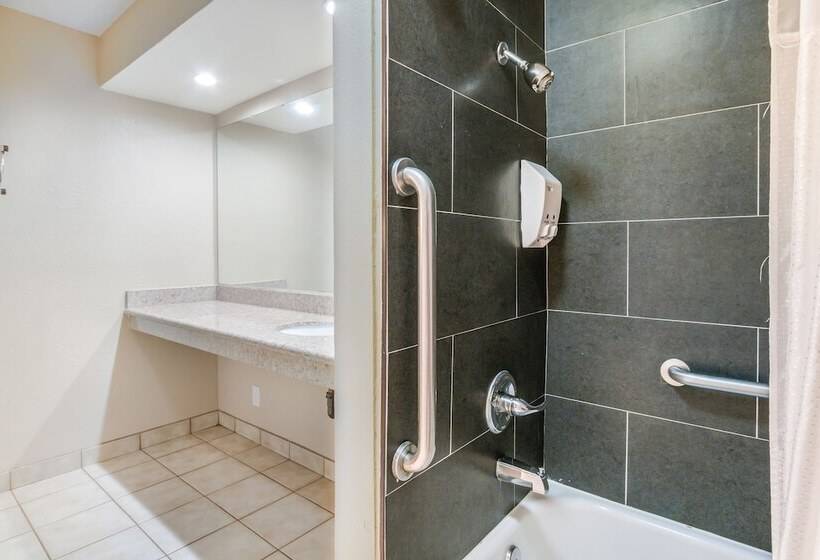 Отель Hacienda At Ontario Ranch