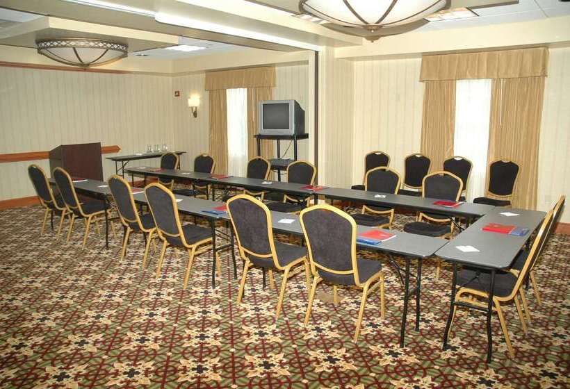 בית מלון כפרי Hampton Inn Easton