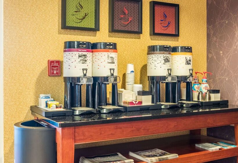 בית מלון כפרי Hampton Inn Easton