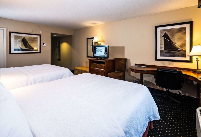 בית מלון כפרי Hampton Inn Easton