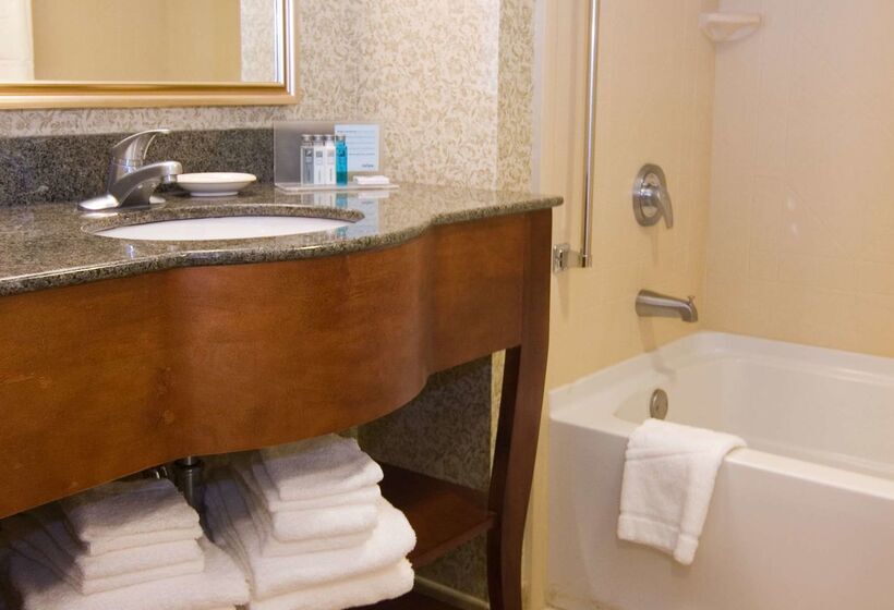 בית מלון כפרי Hampton Inn Easton