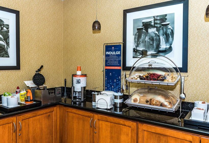 בית מלון כפרי Hampton Inn Easton