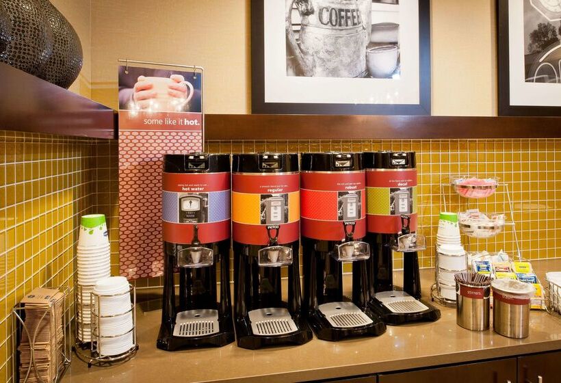 ホテル Hampton Inn By Hilton Shelton