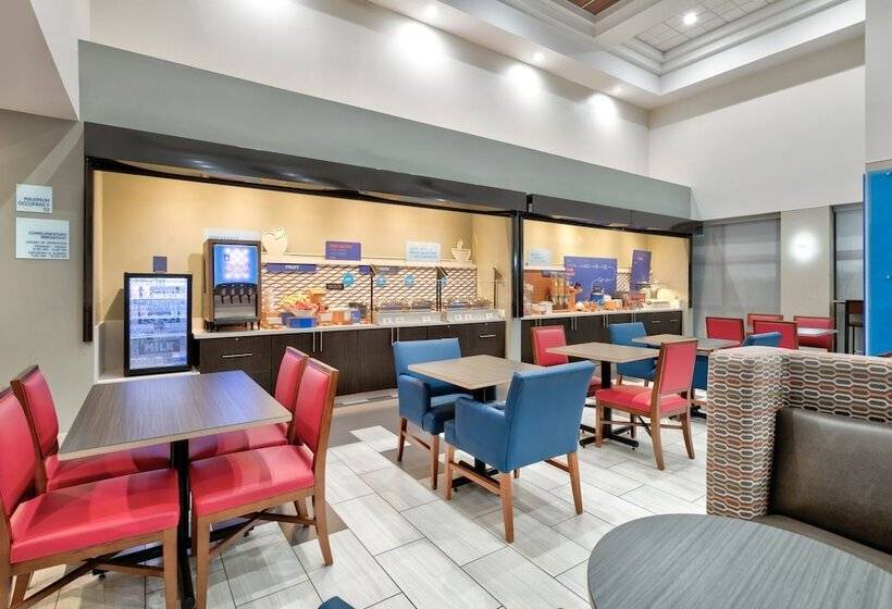 Holiday Inn Express Hotel & Suites Dallas Fort Worth Airport South, An Ihg