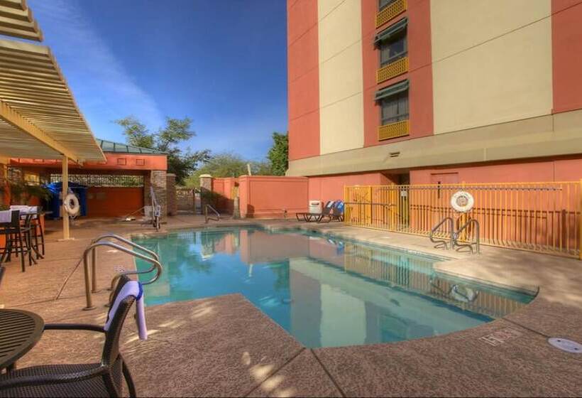 هتل Holiday Inn Express & Suites Tempe By Ihg