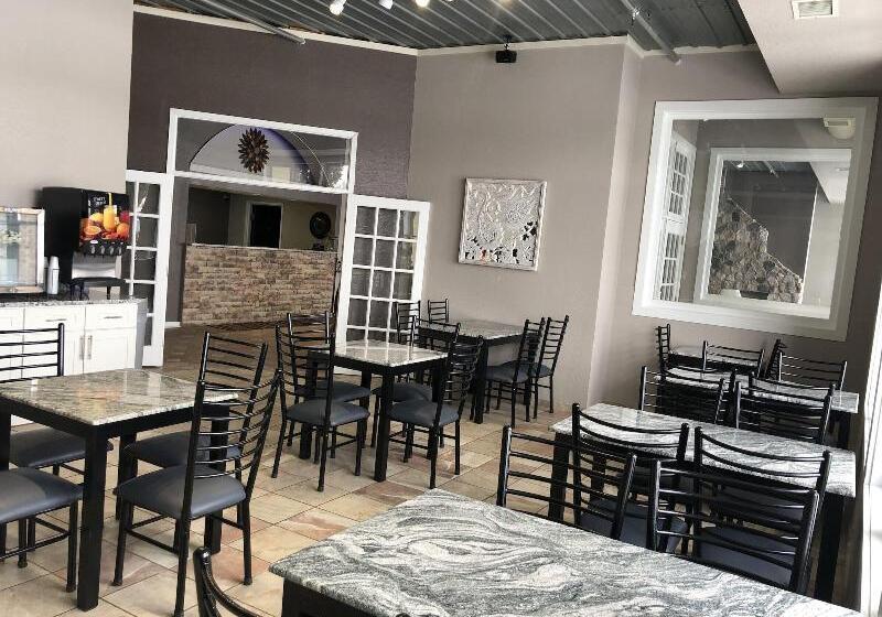 فندق Hometown Inn And Suites Belle Plaine