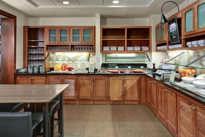 Отель Hyatt Place Albuquerque Airport