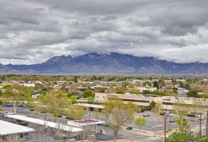 Отель Hyatt Place Albuquerque Uptown