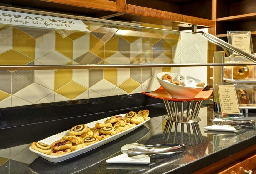 Отель Hyatt Place Albuquerque Uptown