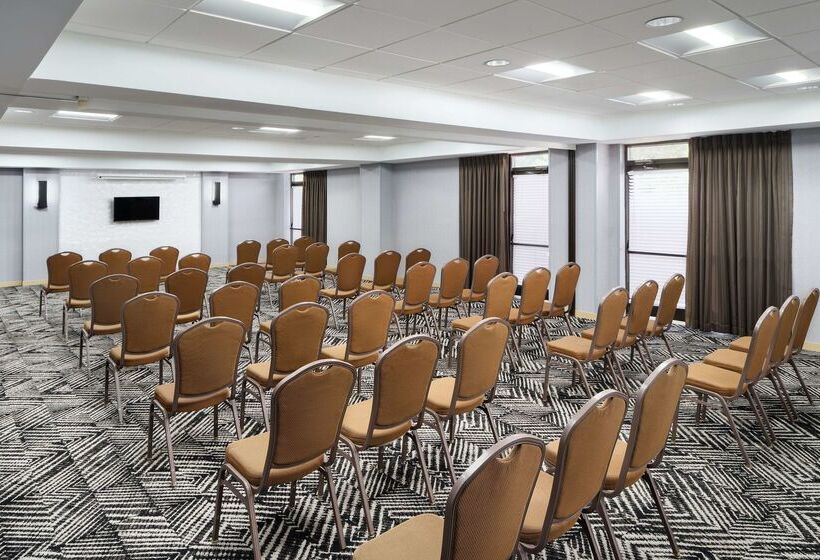 Отель Hyatt Place Greensboro