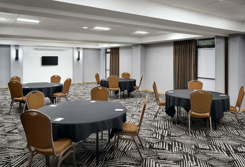 Отель Hyatt Place Greensboro