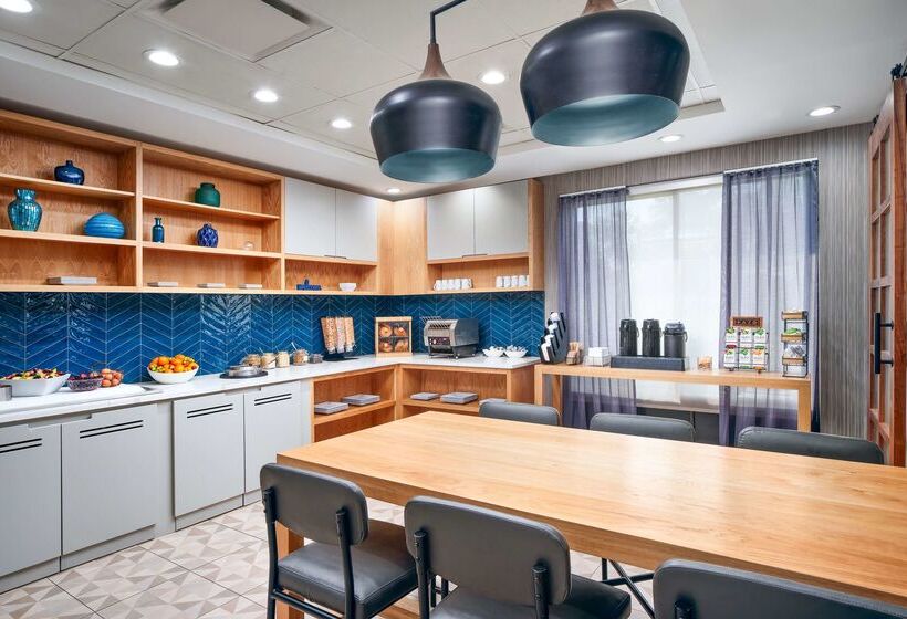 Отель Hyatt Place Greensboro