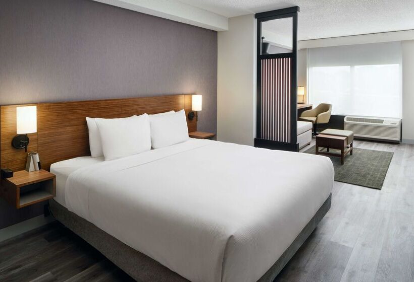 Отель Hyatt Place Greensboro