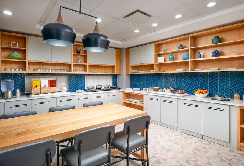 Отель Hyatt Place Greensboro