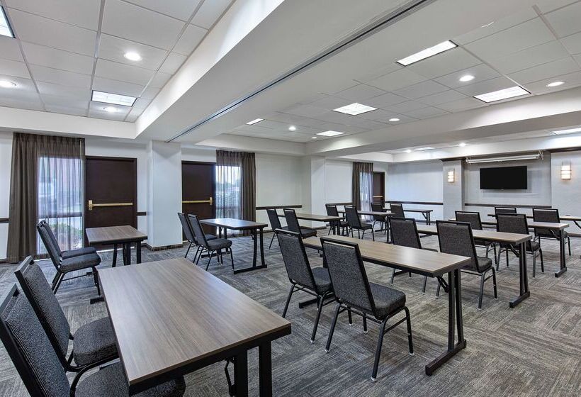 Отель Hyatt Place Louisville East