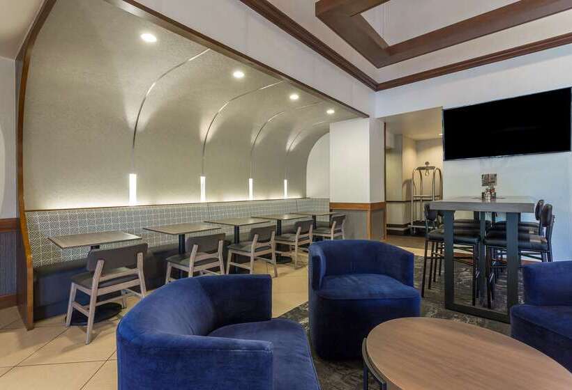 Отель Hyatt Place Phoenix North