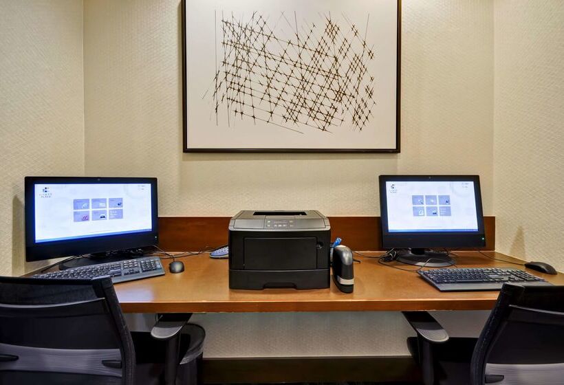 Отель Hyatt Place Tampa Airport/westshore